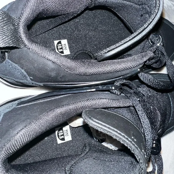 Jordan spizike black new 10.5